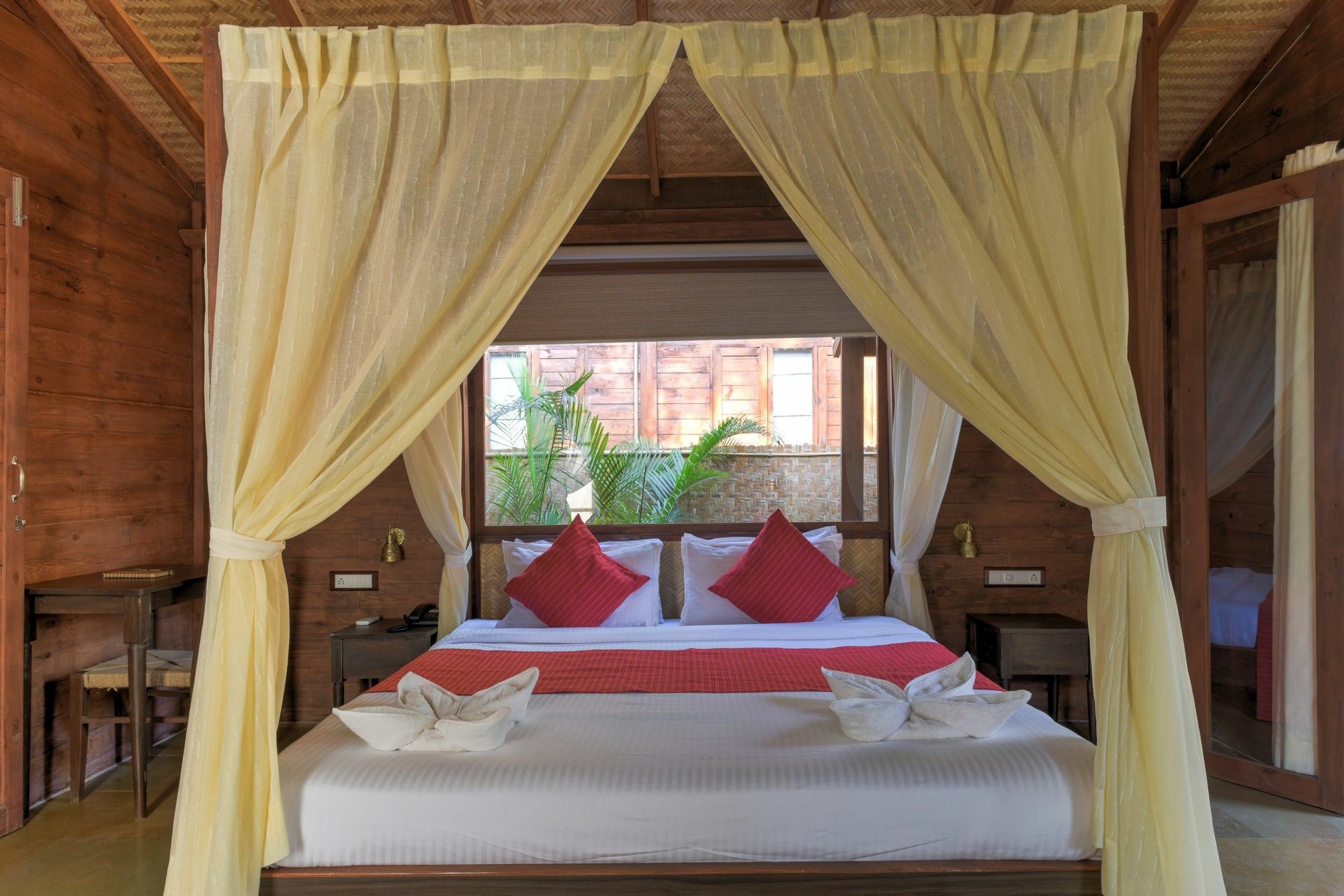 Village Hotel 3*